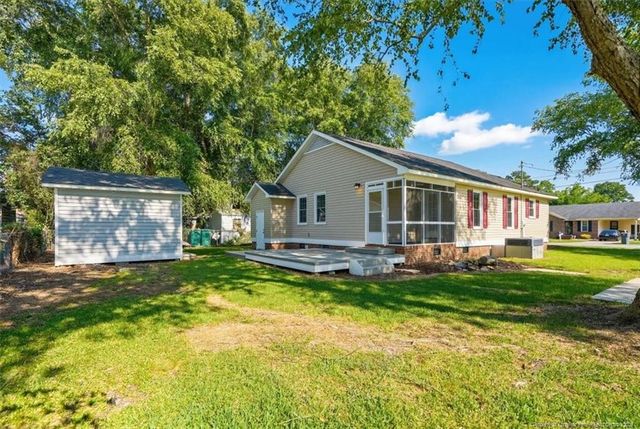 1301 E 10th Street, Lumberton, NC 28358