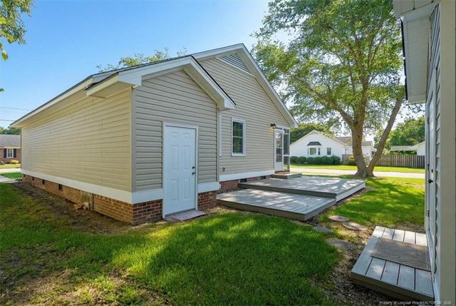 1301 E 10th Street, Lumberton, NC 28358