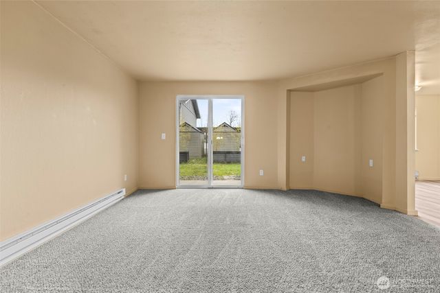 15912 Elm Street E, Sumner, WA 98390