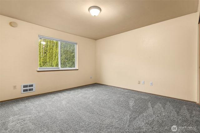 15912 Elm Street E, Sumner, WA 98390