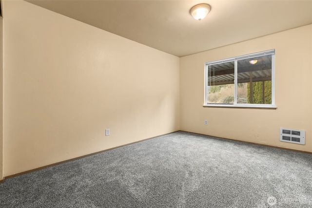 15912 Elm Street E, Sumner, WA 98390