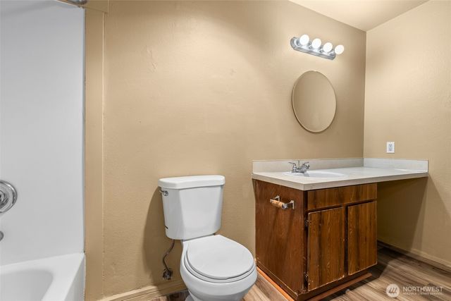 15912 Elm Street E, Sumner, WA 98390