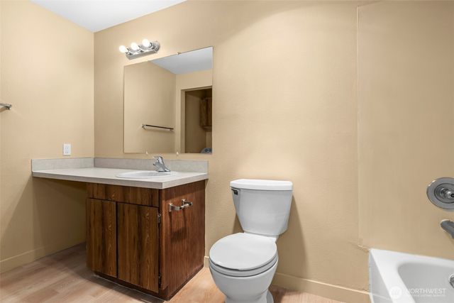 15912 Elm Street E, Sumner, WA 98390