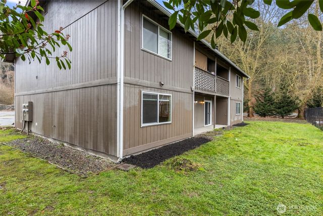 15912 Elm Street E, Sumner, WA 98390