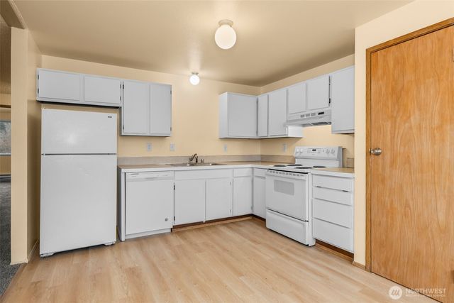 15912 Elm Street E, Sumner, WA 98390