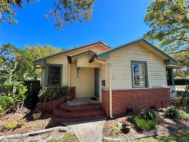 211 S SUMMERLIN AVENUE, Sanford, FL 32771