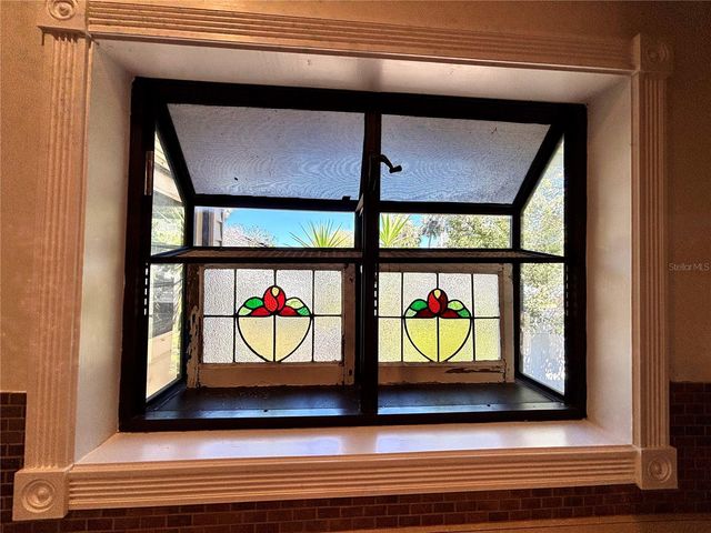 211 S SUMMERLIN AVENUE, Sanford, FL 32771