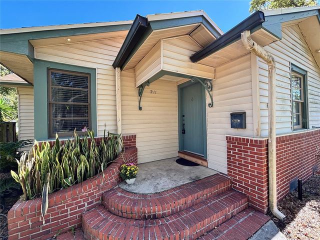 211 S SUMMERLIN AVENUE, Sanford, FL 32771