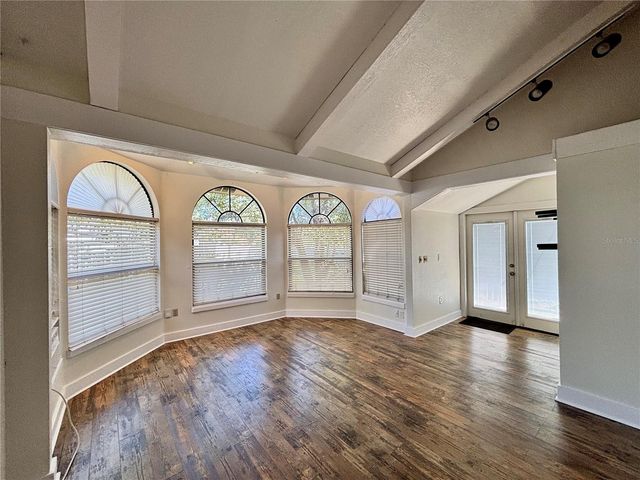 211 S SUMMERLIN AVENUE, Sanford, FL 32771