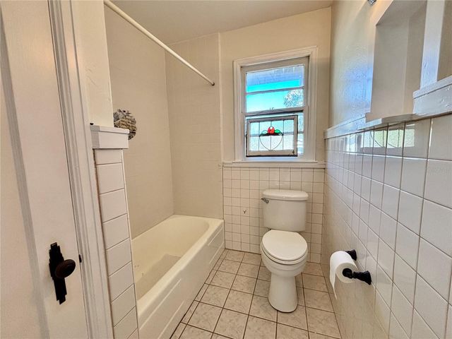 211 S SUMMERLIN AVENUE, Sanford, FL 32771