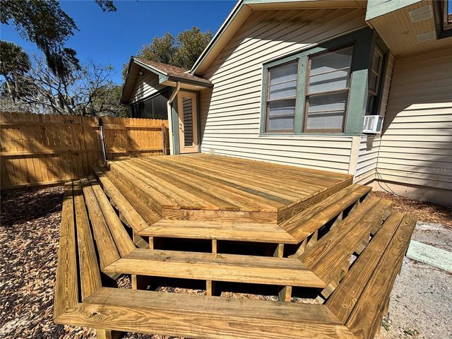 211 S SUMMERLIN AVENUE, Sanford, FL 32771