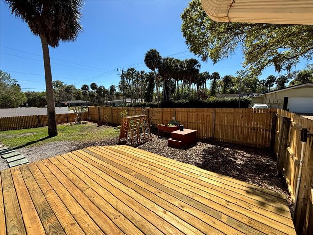 211 S SUMMERLIN AVENUE, Sanford, FL 32771