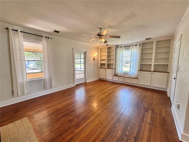 211 S SUMMERLIN AVENUE, Sanford, FL 32771