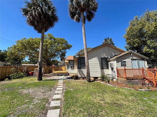 211 S SUMMERLIN AVENUE, Sanford, FL 32771