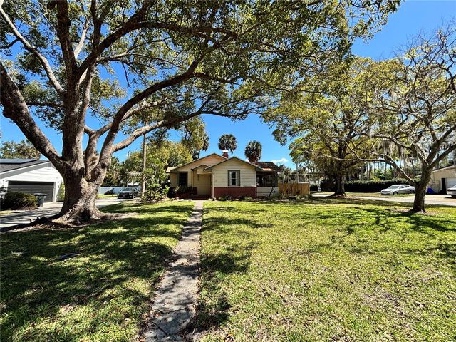 211 S SUMMERLIN AVENUE, Sanford, FL 32771