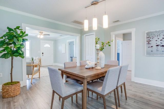 905 PLAZA STREET, Clearwater, FL 33755