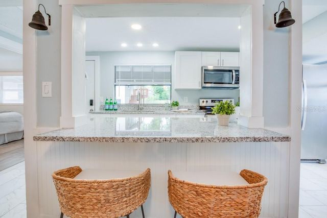 905 PLAZA STREET, Clearwater, FL 33755