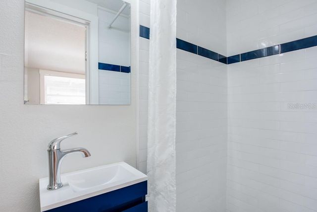 905 PLAZA STREET, Clearwater, FL 33755