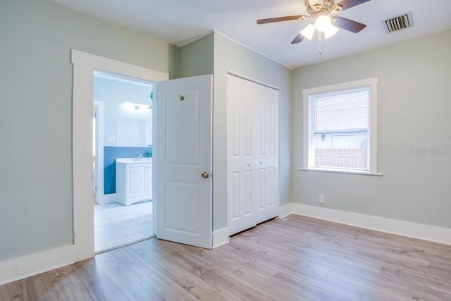 905 PLAZA STREET, Clearwater, FL 33755