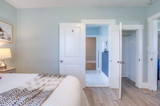 905 PLAZA STREET, Clearwater, FL 33755