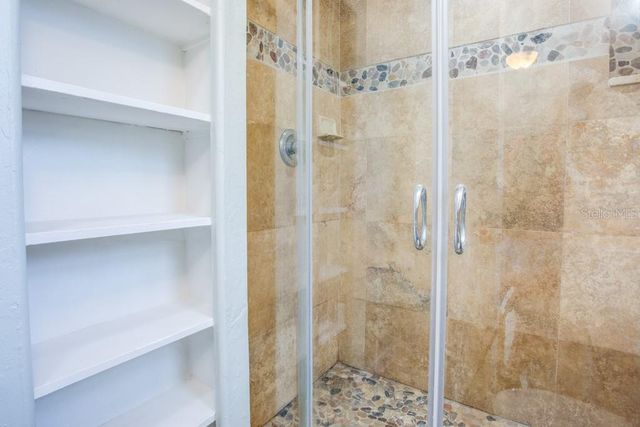 905 PLAZA STREET, Clearwater, FL 33755