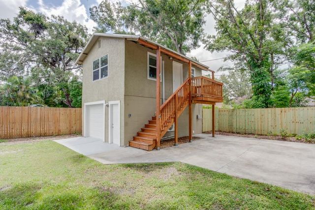 905 PLAZA STREET, Clearwater, FL 33755