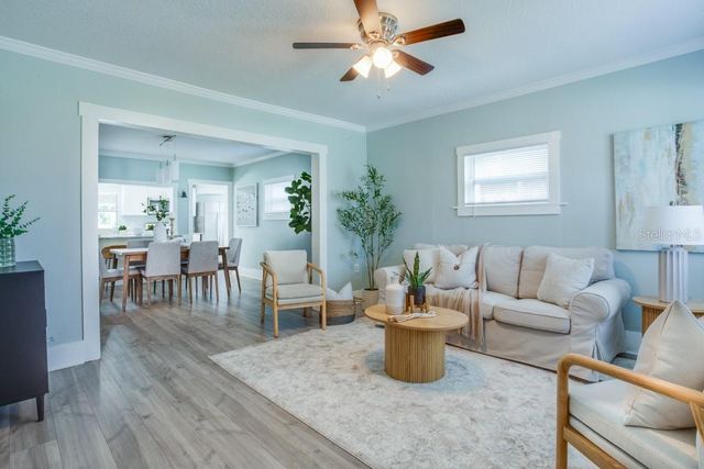 905 PLAZA STREET, Clearwater, FL 33755