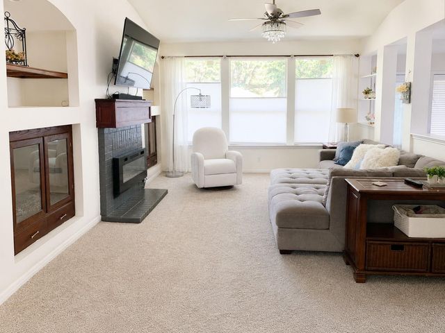609 Thrush DR, Leander, TX 78641