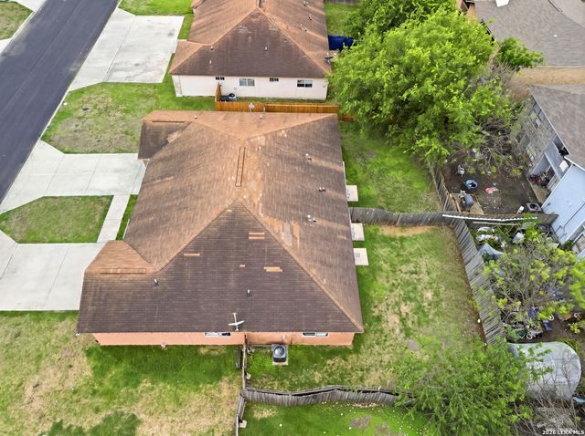 7557 Oak Chase, San Antonio, TX 78239