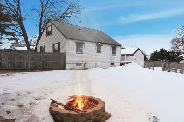 1 Lorraine Street, Hudson, NH 03051