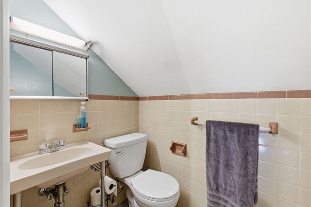 1 Lorraine Street, Hudson, NH 03051