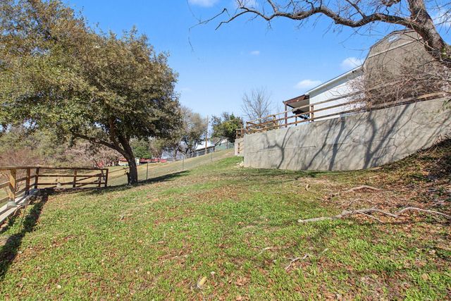 345 County Road 136C, Kingsland, TX 78639