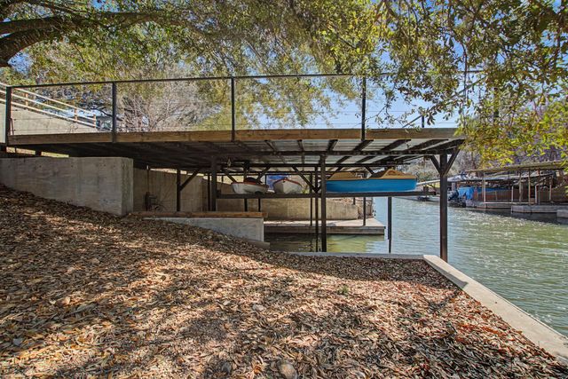 345 County Road 136C, Kingsland, TX 78639