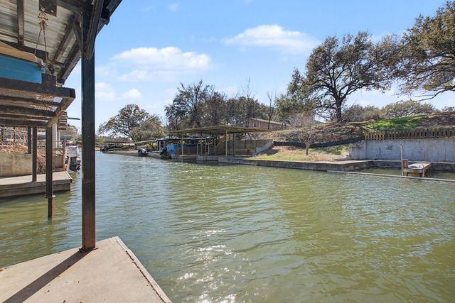 345 County Road 136C, Kingsland, TX 78639