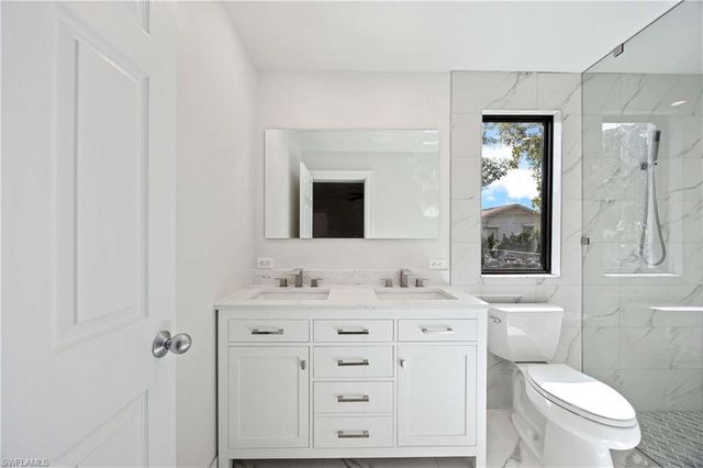 4656 Capri DR, Naples, FL 34103