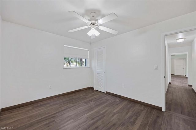 4656 Capri DR, Naples, FL 34103