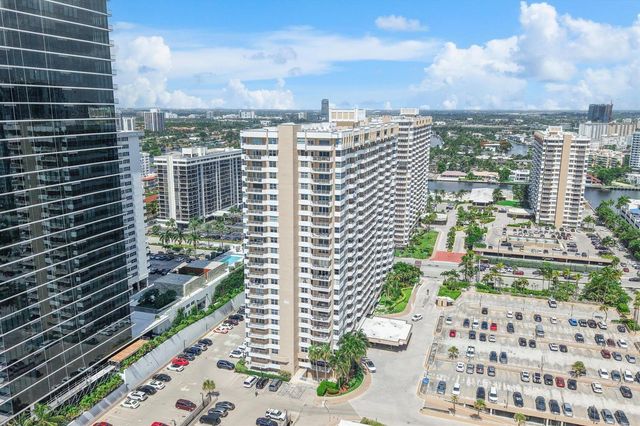 1980 S Ocean Drive 19a, Hallandale Beach, FL 33009