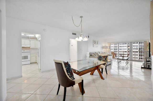 1980 S Ocean Drive 19a, Hallandale Beach, FL 33009