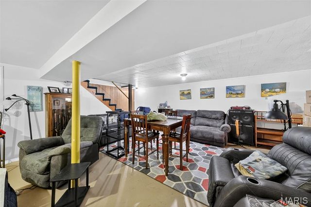 104 Dolbeare Drive, Louisiana, MO 63353