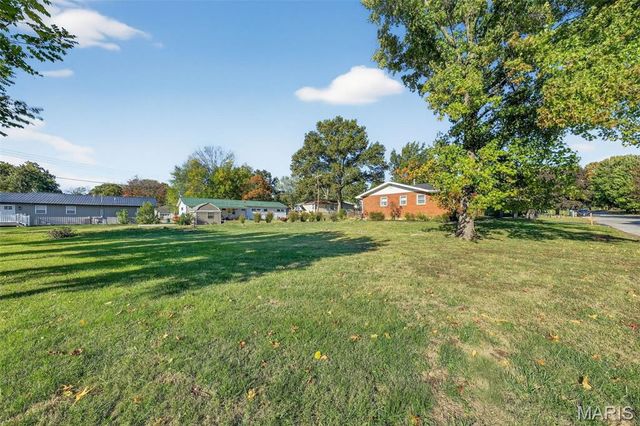 104 Dolbeare Drive, Louisiana, MO 63353