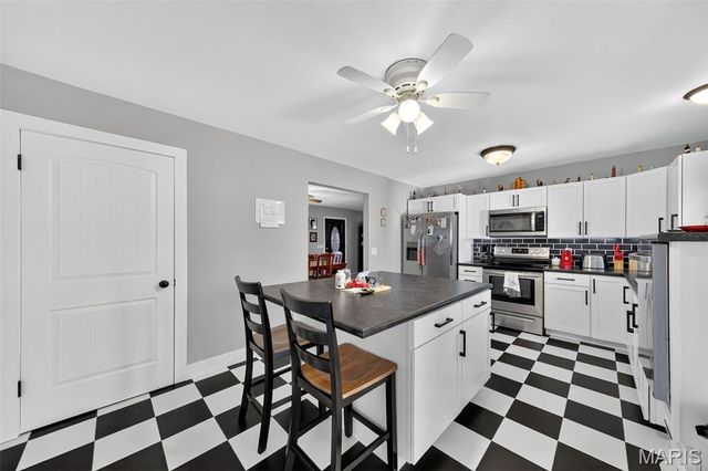 104 Dolbeare Drive, Louisiana, MO 63353