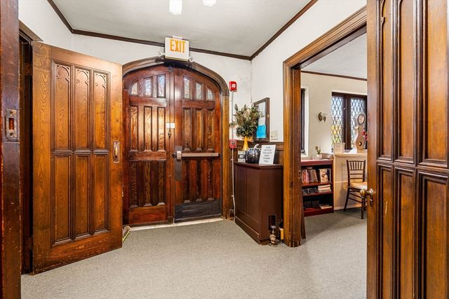 32 Lowell St, Reading, MA 01867