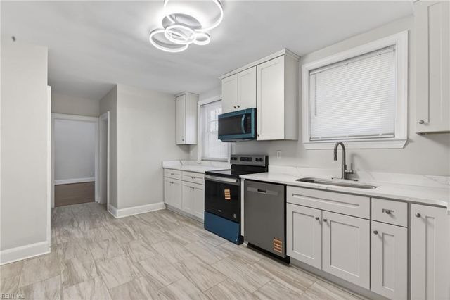 412 West RD, Portsmouth, VA 23707