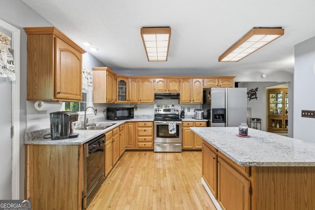 325 Springwood Drive, Clarkesville, GA 30523