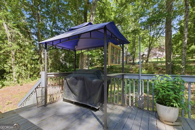 325 Springwood Drive, Clarkesville, GA 30523