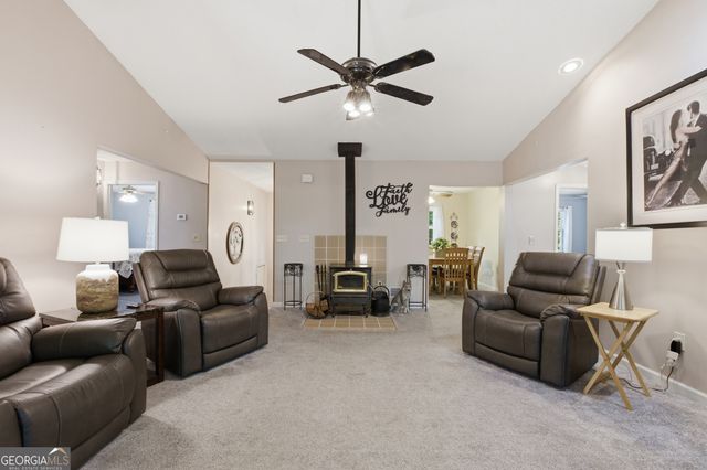 325 Springwood Drive, Clarkesville, GA 30523