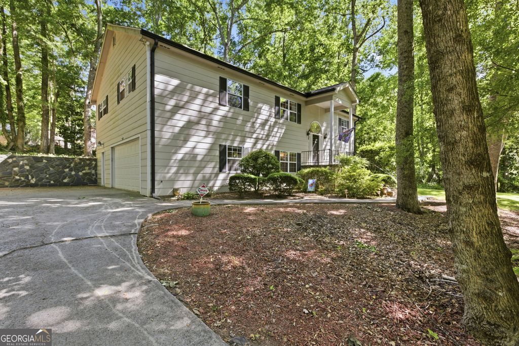 325 Springwood Drive, Clarkesville, GA 30523