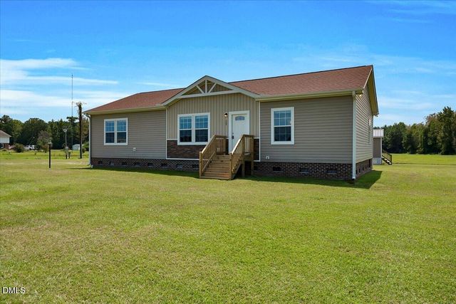 1088 Stewart Road, Four Oaks, NC 27524