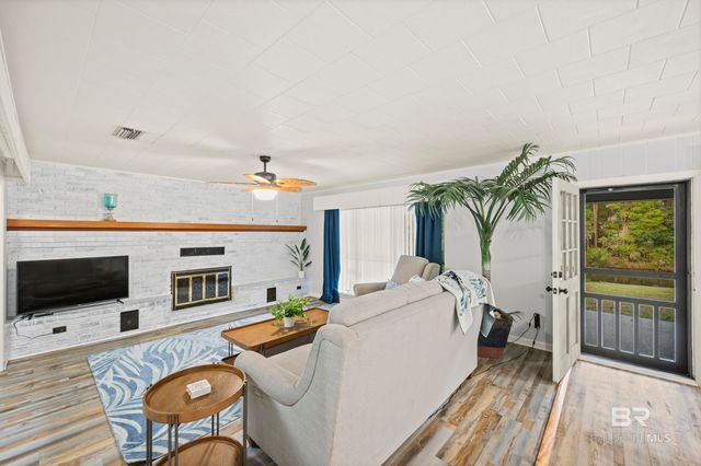 10088 Coleman Lane, Elberta, AL 36530