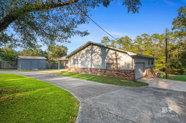 10088 Coleman Lane, Elberta, AL 36530